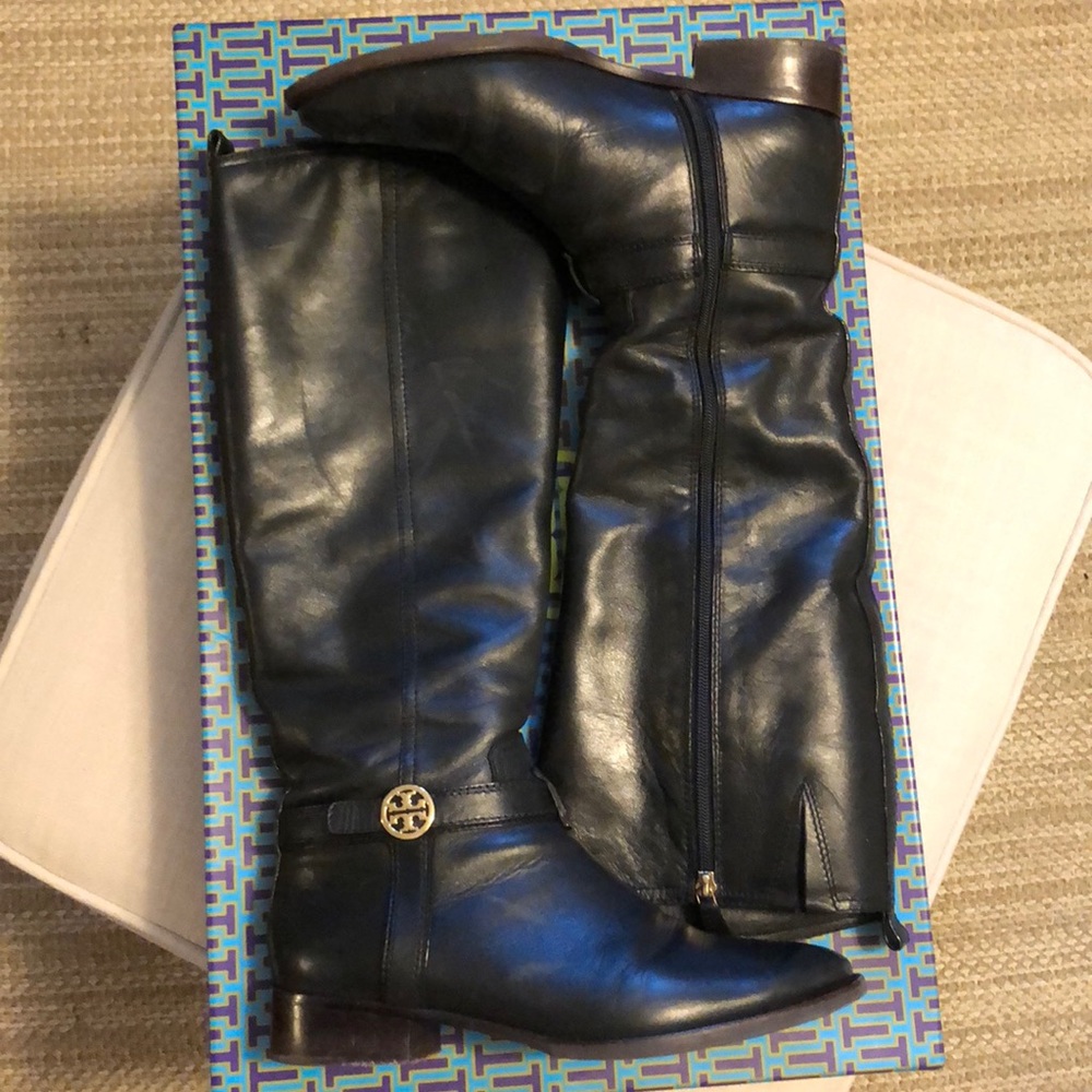 Riding boots